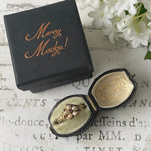 Lade das Bild in den Galerie-Viewer, Antique Blue Leather "Russells" Jewellers Ring Box. English Victorian Engagement Ring Box. Dark Blue/Black Kidskin Display/Staging Ring Box