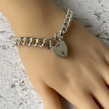 Carica l'immagine nel visualizzatore di Gallery, Vintage 1964 Sterling Silver Heart Padlock Curb Bracelet