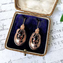 Cargar imagen en el visor de la galería, Victorian 9ct Rose Gold Etruscan Revival Garnet Drop Earrings, Boxed. Antique Bohemian Garnet Pendant Drop Earrings. Victorian Gold Jewelry