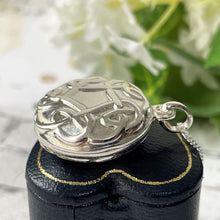 Cargar imagen en el visor de la galería, Vintage Sterling Silver Celtic Knot Locket Necklace. Infinity/Love Knot Round Silver Photo Locket, Curb Chain. Puffy Pendant Locket Necklace