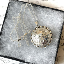 Cargar imagen en el visor de la galería, Vintage English Sterling Silver "Forget Me Not" Locket Locket Pendant Necklace. Victorian Revival Floral Engraved Large Round Locket & Chain