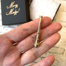 Lade das Bild in den Galerie-Viewer, Antique Victorian 9ct Gold Amethyst Toothpick Pendant. Solid Gold Engraved Fancy Toothpick Necklace Pendant. Retractable 9ct Gold Toothpick