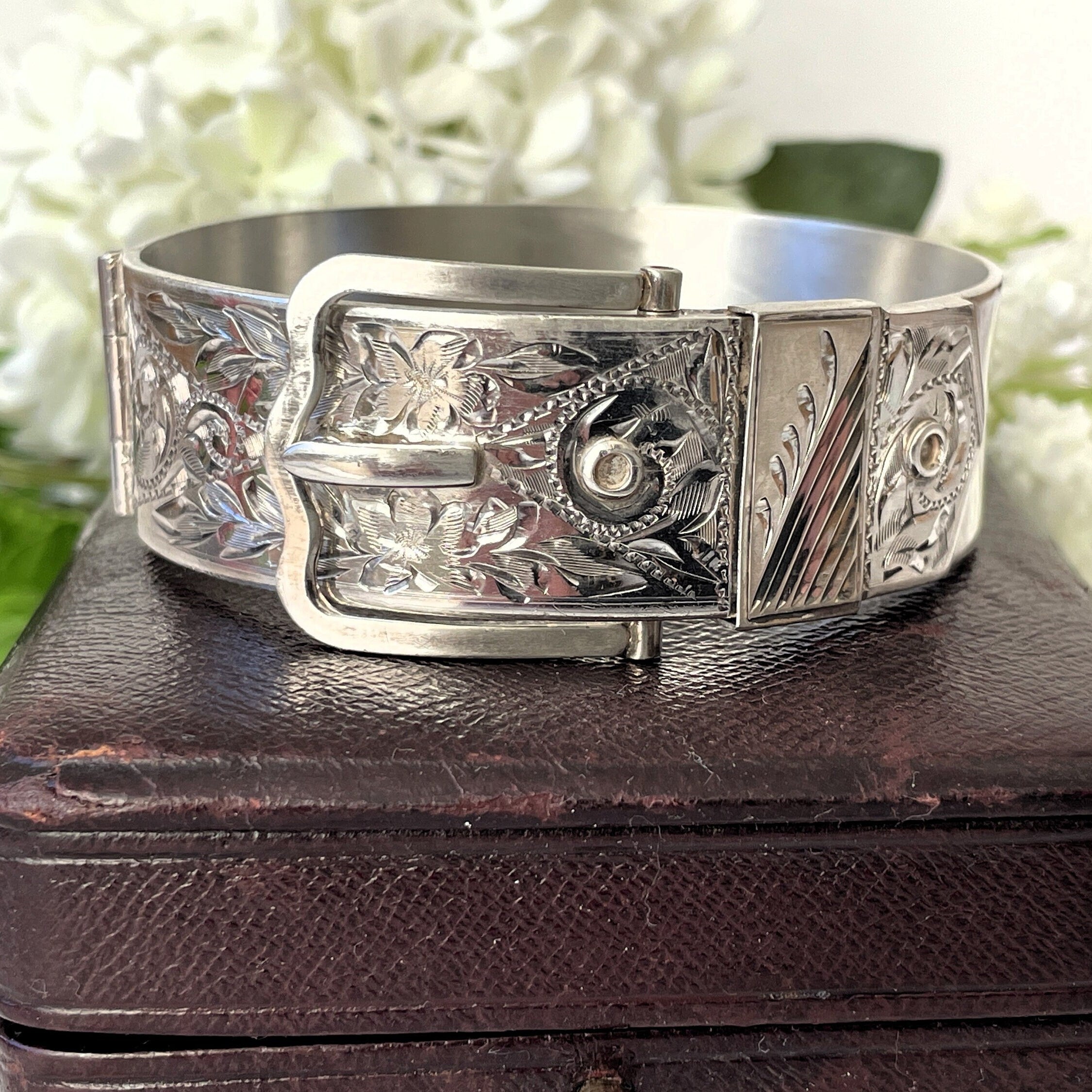 Silver belt 2025 buckle bracelet