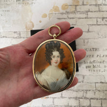 Lade das Bild in den Galerie-Viewer, Georgian Regency 18ct Gold Portrait Miniature Locket Pendant. Large Antique Gold Love Token Picture Locket With Hair Compartment.