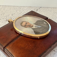 Carica l'immagine nel visualizzatore di Gallery, Antique 9ct Gold British Portrait Miniature Pendant. Alexander Bassano WW1 Hand Painted Portrait Of Lt. Macdonald Miller In Leather Case