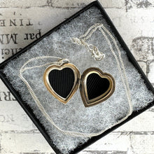 Cargar imagen en el visor de la galería, Vintage Sterling Silver Engraved Rose Heart Locket Necklace. Medium Love Heart Locket & Chain. Victorian Style Floral Sweetheart Locket