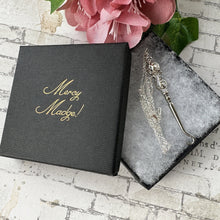 Charger l'image dans la galerie, Antique Edwardian Sterling Silver Hook Pendant & Long Chain. Edwardian/Art Nouveau Glove Button Hook Chatelaine Pendant, Hallmarked 1909