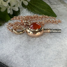 Lade das Bild in den Galerie-Viewer, Georgian 18ct Gold Carnelian Swivel Watch Key Pendant. Antique Scottish Agate Fob Pendant Charm. 18ct Rose Gold Pocket Watch Winder Key