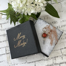 Lade das Bild in den Galerie-Viewer, Georgian 18ct Gold Carnelian Swivel Watch Key Pendant. Antique Scottish Agate Fob Pendant Charm. 18ct Rose Gold Pocket Watch Winder Key