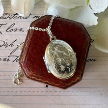 Cargar imagen en el visor de la galería, Vintage Sterling Silver Engraved Dogwood Blossom Locket Pendant & Chain. Small Oval Flower Locket Necklace. Petite Floral Photo Locket