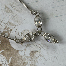 Cargar imagen en el visor de la galería, Antique Art Deco Rock Crystal Quartz Silver Necklace. Sterling Silver Y- Drop Gemset Chain Necklace. Vintage Art Deco Collar/Choker Necklace