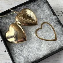 Cargar imagen en el visor de la galería, Vintage 1960's 9ct Yellow Gold Love Heart Locket Necklace