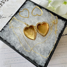 画像をギャラリービューアに読み込む, Antique Art Nouveau 9ct Gold Love Heart Locket Necklace. Edwardian Yellow Gold Small Floral Engraved Locket Pendant With Optional Chain.