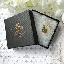 Cargar imagen en el visor de la galería, Vintage Italian 18ct Gold Miraculous Mary Pendant Necklace, Adolphe Penin. Tiny Virgin Mary Gold Medal & Chain. Minimalist Layering Necklace