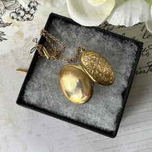 Cargar imagen en el visor de la galería, Antique Victorian Rolled Gold Locket & Chain. Floral Engraved Oval Photo Locket Pendant Necklace. Rosy Gold Antique Locket On Cable Chain