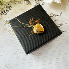 画像をギャラリービューアに読み込む, Antique Art Nouveau 9ct Gold Love Heart Locket Necklace. Edwardian Yellow Gold Small Floral Engraved Locket Pendant With Optional Chain.