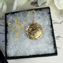 Carica l'immagine nel visualizzatore di Gallery, Georgian 9ct Gold Mourning Locket Pendant