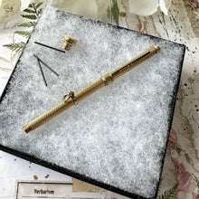 Cargar imagen en el visor de la galería, Victorian 15ct Gold Mordan & Sampson Propelling Pencil Pendant. Antique Yellow Gold Mechanical/Telescopic/Sliding Pencil Chatelaine Pendant