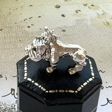 Charger l'image dans la galerie, Vintage Sterling Silver Miniature British Bulldog Pendant Necklace. Solid Silver Figural Dog Pendant Charm On Rolo/Belcher Chain