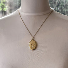 Cargar imagen en el visor de la galería, Vintage 14ct Rolled Gold Ruby Crystal Engraved Rose Locket On Original Chain. Edwardian Style Pendant Necklace. Kordes Lichtenfels, Germany