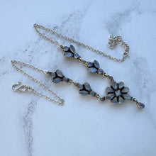 Cargar imagen en el visor de la galería, Vintage Indian Moonstone Sterling Silver Necklace. Art Nouveau Style Natural Moonstone Lavalier Pendant Necklace. Blue Moonstone Necklace