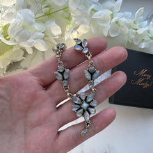 Cargar imagen en el visor de la galería, Vintage Indian Moonstone Sterling Silver Necklace. Art Nouveau Style Natural Moonstone Lavalier Pendant Necklace. Blue Moonstone Necklace