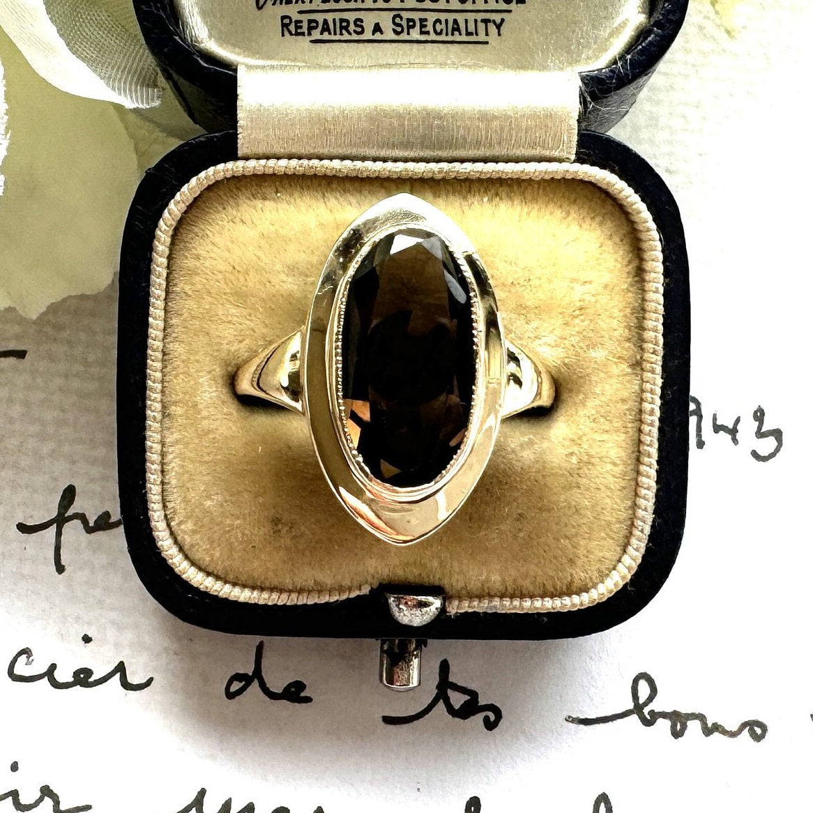 Ring stamped 5 carat , a touch of gold ,Smoky quartz popular 7