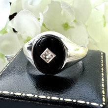 Cargar imagen en el visor de la galería, Vintage Sterling Silver, Onyx & Diamond Gents Ring. Classic Gemset Signet Style Ring. English Hallmarked Ring Size UK M-1/2, US 11.5