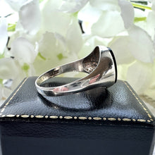 Cargar imagen en el visor de la galería, Vintage Sterling Silver, Onyx & Diamond Gents Ring. Classic Gemset Signet Style Ring. English Hallmarked Ring Size UK M-1/2, US 11.5