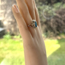 Cargar imagen en el visor de la galería, Vintage 9ct Gold 1.40ct Black Opal Solitaire Ring. Australian Opal Cabochon Ring. Yellow Gold Daisy Flower Ring, Size UK L-1/2/US 6