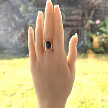 Cargar imagen en el visor de la galería, Antique Georgian 9ct Gold Rectangular Mourning Ring With Hair Weave & Dated Inscription