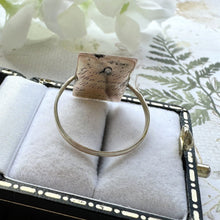 Cargar imagen en el visor de la galería, Antique Georgian 9ct Gold Rectangular Mourning Ring With Hair Weave & Dated Inscription