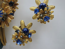Cargar imagen en el visor de la galería, 1940s DeMario New York Brooch & Earring Set - MercyMadge