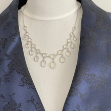 Cargar imagen en el visor de la galería, Antique Silver Moonstone Necklace
