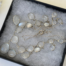 Cargar imagen en el visor de la galería, Antique Silver Moonstone Necklace