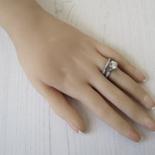 Cargar imagen en el visor de la galería, Pre-Owned 14ct White Gold & Diamond Tacori Wedding & Engagement Ring Set