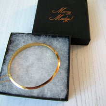 Cargar imagen en el visor de la galería, Antique Victorian 15ct Gold, Diamond and Sapphire Bangle Bracelet