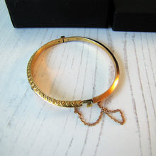 Cargar imagen en el visor de la galería, Antique Victorian 15ct Gold, Diamond and Sapphire Bangle Bracelet