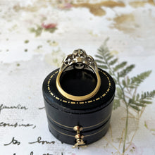 Cargar imagen en el visor de la galería, Vintage 18ct Gold Diamond Solitaire Buttercup Ring

