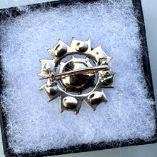 画像をギャラリービューアに読み込む, Antique Georgian Rose Cut Diamond 18ct Gold Brooch
