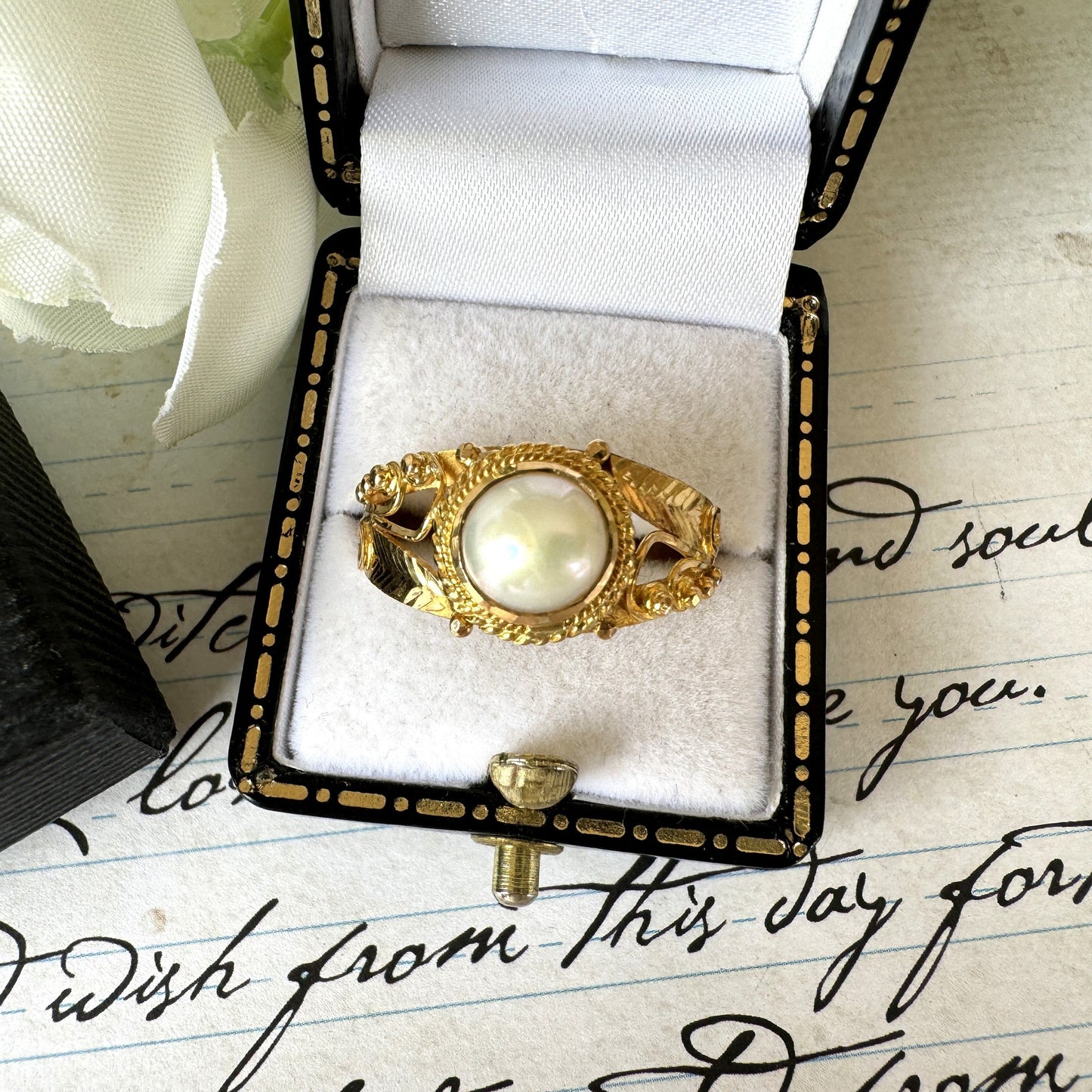 Vintage 22ct Yellow Gold Large Akoya Solitaire Pearl Ring