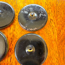 Charger l'image dans la galerie, Extremely Rare Set of 6 'Jumbo' (40mm) Georgian Livery Buttons – Authenticated by the V&amp;A Museum, 1943
