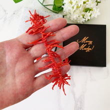 Lade das Bild in den Galerie-Viewer, Vintage 14ct Gold Mediterranean Red Coral Necklace

