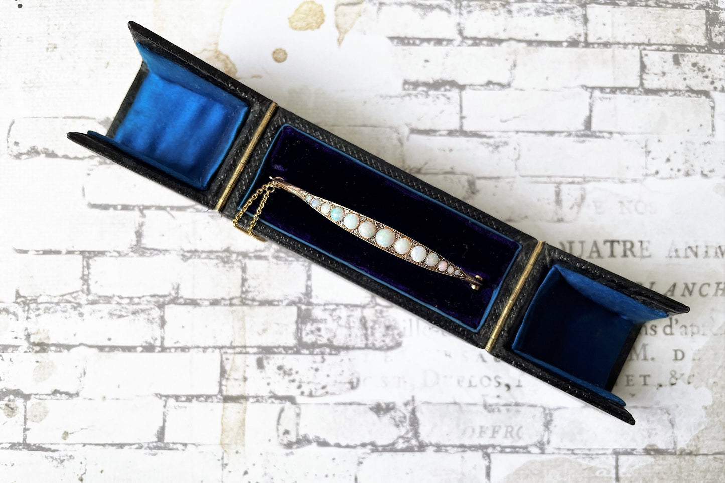 Edwardian Opal & Diamond 9ct Gold Bangle In Monogrammed Fitted Case: Chester 1905