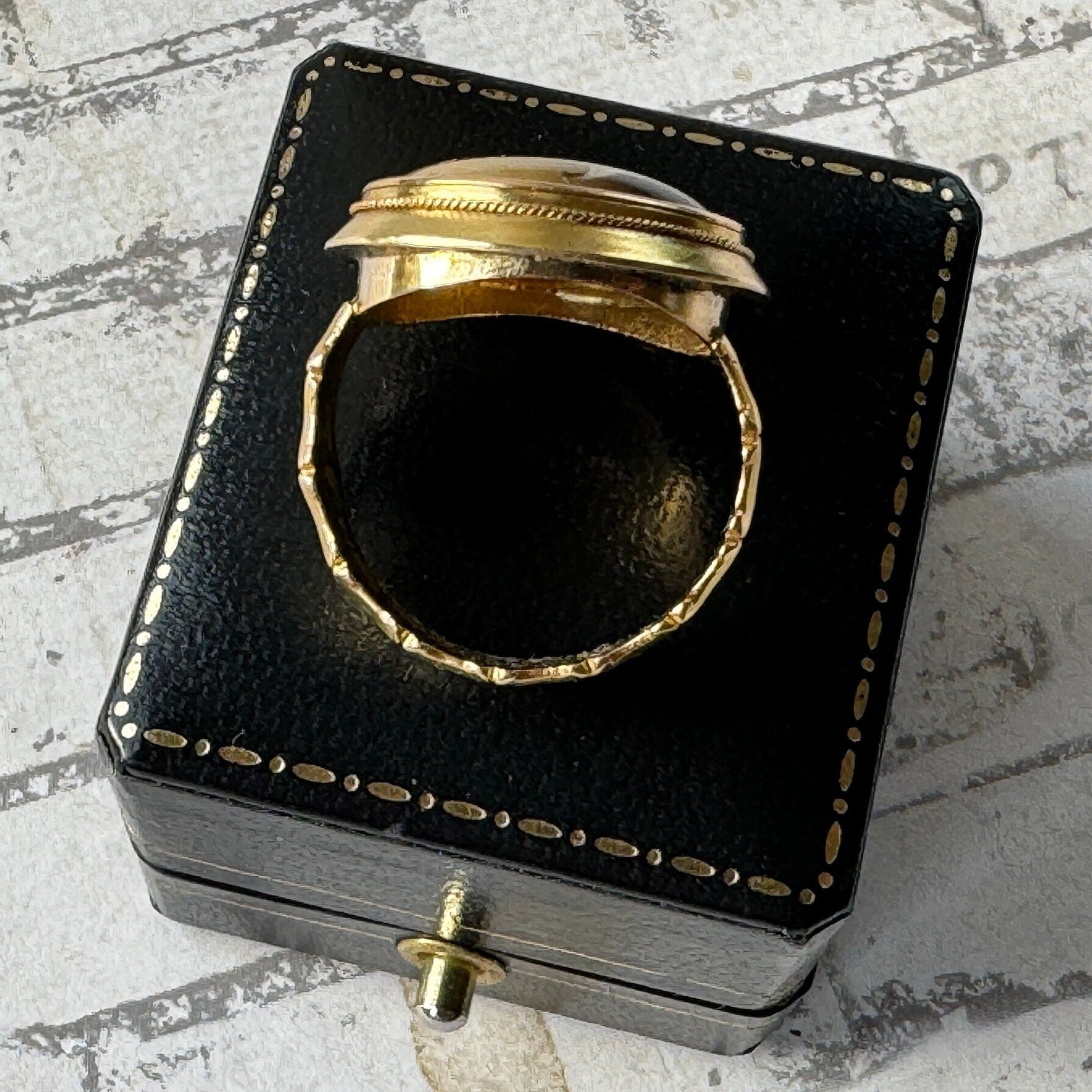 Victorian 18ct Gold William Essex Signed Portrait Miniature Mourning Ring