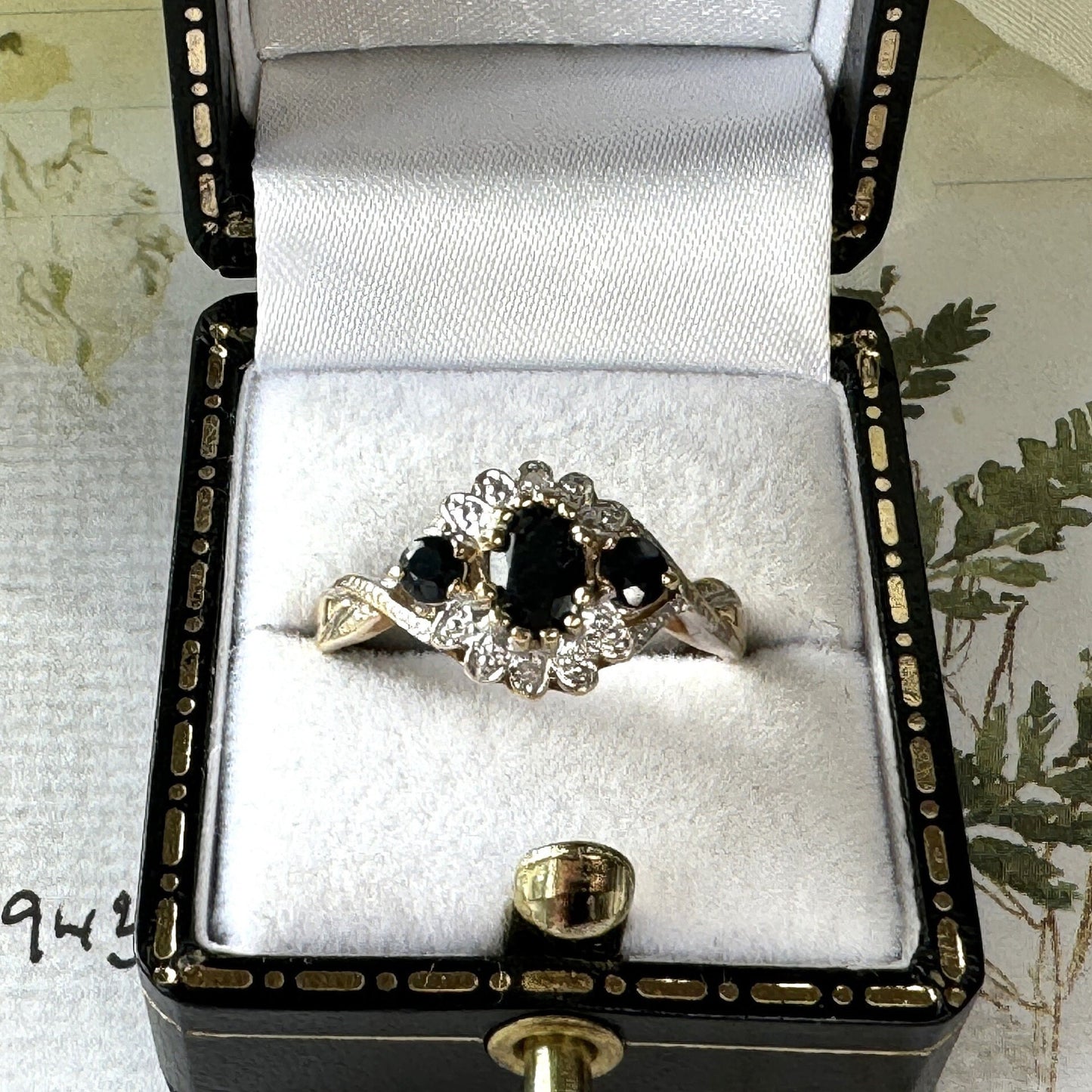 Vintage 1970's 9ct Gold Sapphire Diamond Daisy Flower Ring