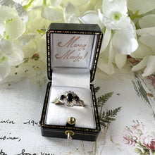 Lade das Bild in den Galerie-Viewer, Vintage 1970&#39;s 9ct Gold Sapphire Diamond Daisy Flower Ring
