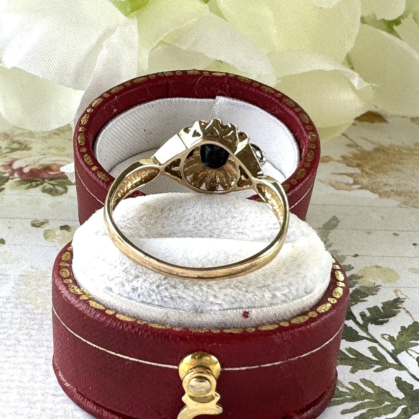 Vintage 1970's 9ct Gold Sapphire Diamond Daisy Flower Ring