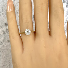 Cargar imagen en el visor de la galería, Vintage 9ct Gold 0.33ct Diamond Cluster Daisy Ring. Diamond Cluster Illusion Solitaire Engagement Ring. Art Deco Style Petite Pinky Ring
