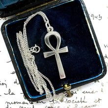 Cargar imagen en el visor de la galería, Vintage James Avery Sterling Silver Ankh Cross Pendant Necklace. Retired JA Large Silver Cross Pendant &amp; Chain. Collectible Silver Jewelry
